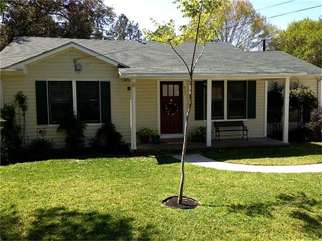 1st image of 817 E Kuehn St