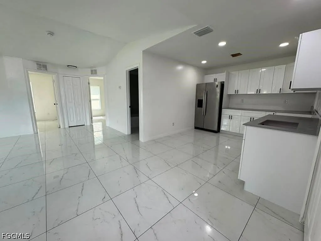 732 Ichabod Ave — Photo 3