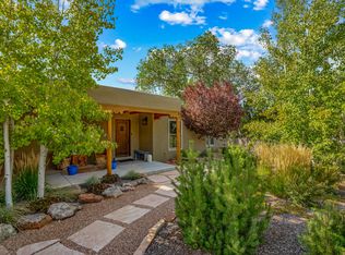 1462 Encina Rd, Santa Fe, NM 87505