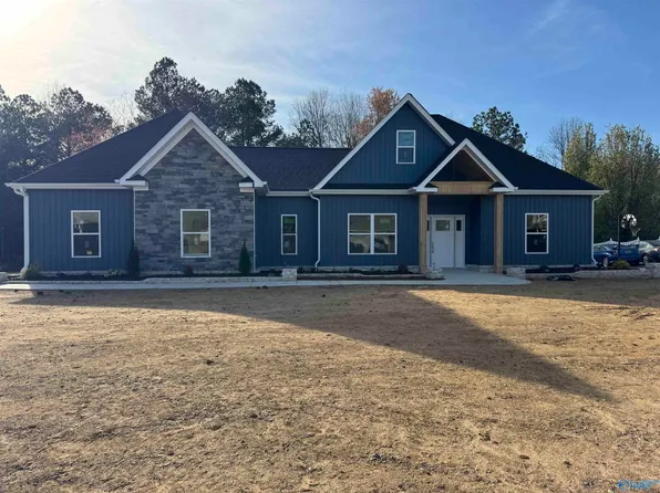 113 Park Cir, Gurley, AL 35748