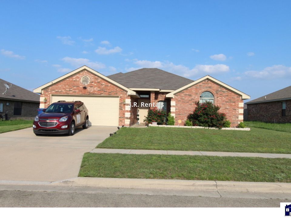 1st image of 2406 Scott Dr