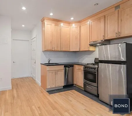 Rented by Bond New York | media 6