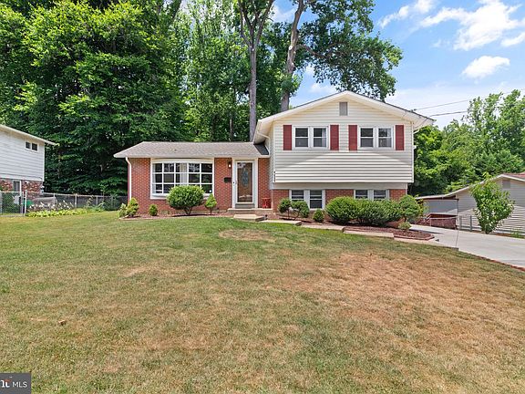 3rd image of 4420 Medford Dr