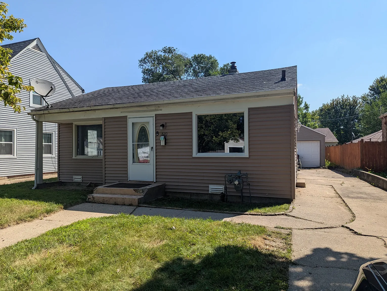 1820 23rd St photo 1