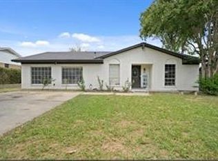 605 Neptune Dr, Denton, TX 76209