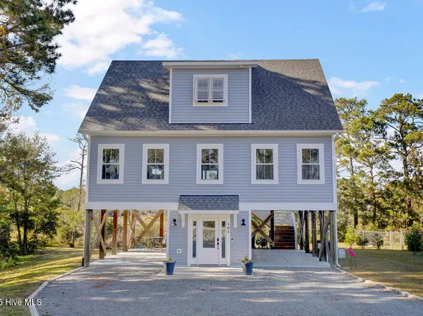 504 Creek Drive, Hampstead, NC 28443