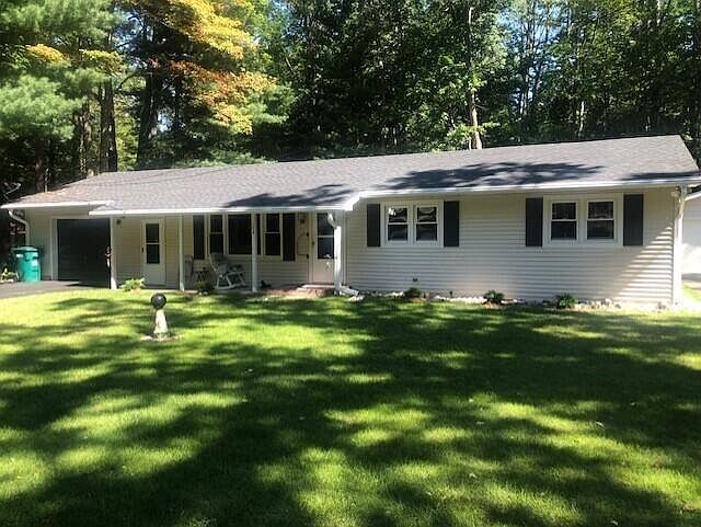 1st image of 114 Birchwood Ave