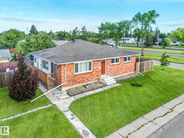 13616 61st St NW, Edmonton, AB T5A 0T7