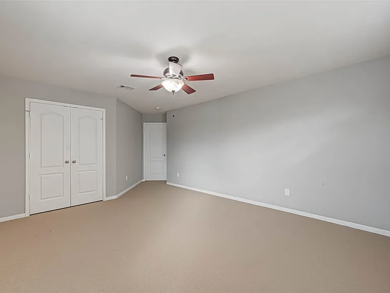 502 Mornington Ln — Photo 34