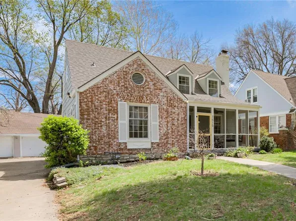 7515 Walnut St, Kansas City, MO 64114