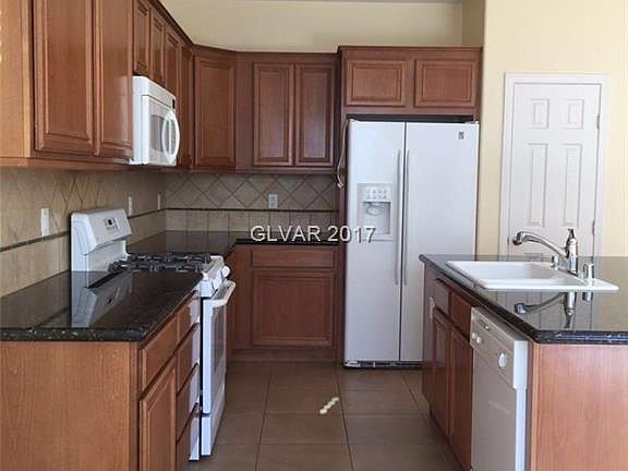 4th image of 7533 Coyote Cave Ave #0