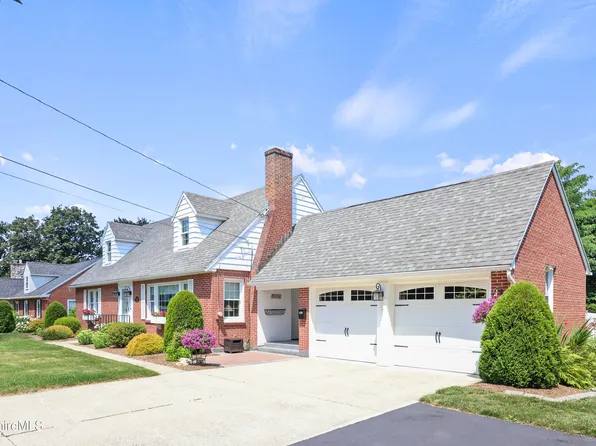 225 Williams St, Pittsfield, MA 01201
