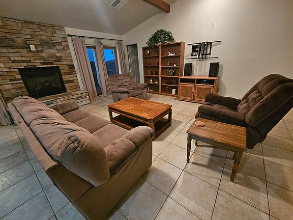 4th image of 855 Devereaux Dr #Up