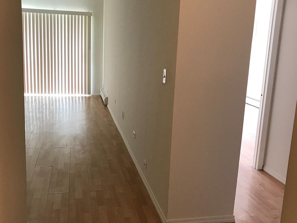1st image of 3200 Bayside Dr Unit 2