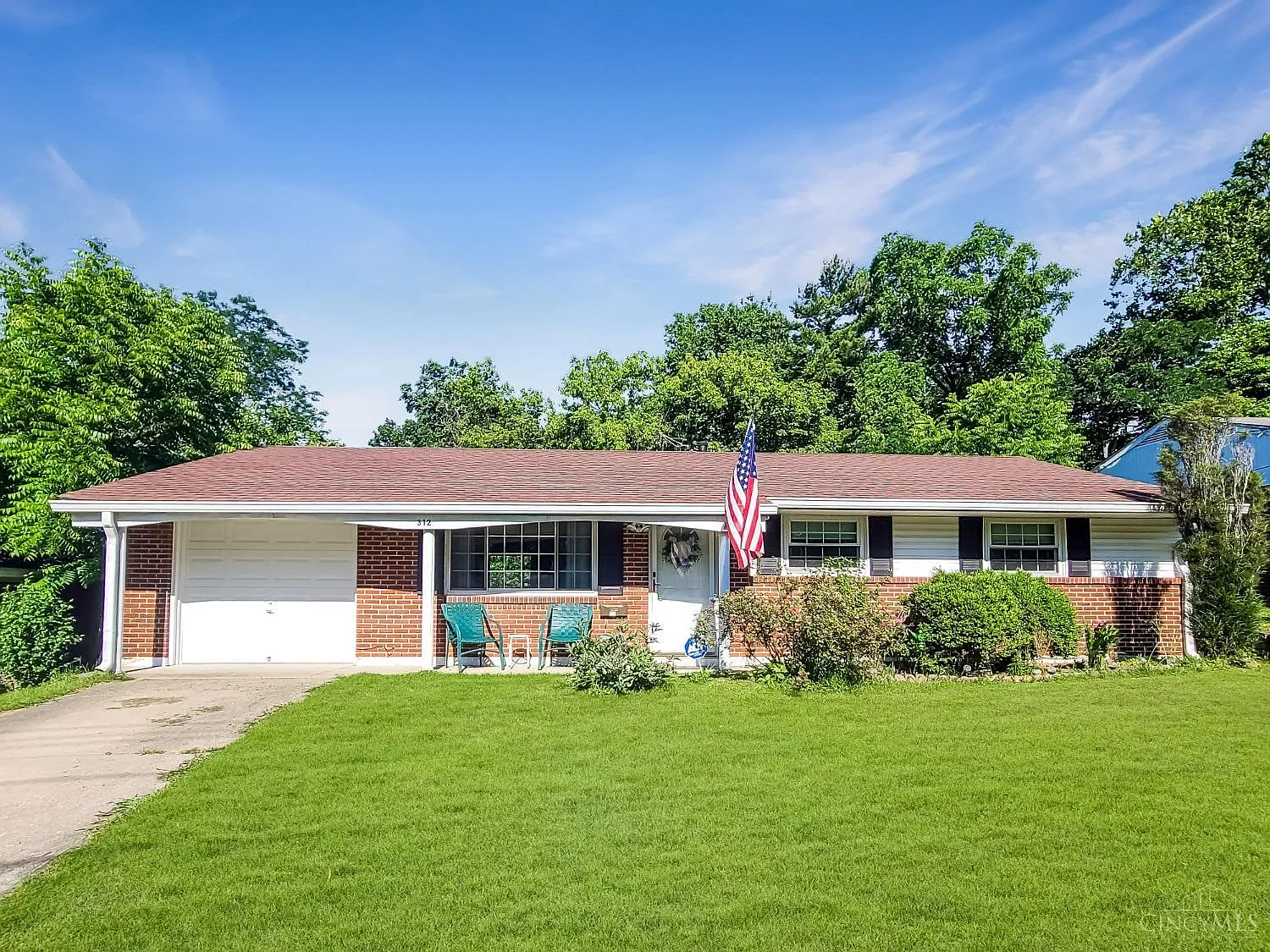 312 Shaker Ct photo 1