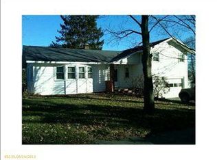 14 Bradbury St, Old Town, ME 04468