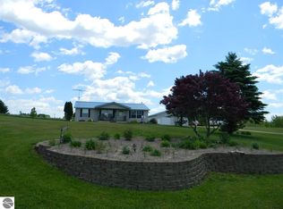 1724 N Morrison Rd, Rose City, MI 48654