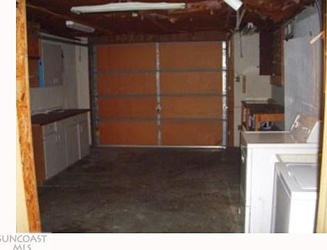 Garage, washe/drier capabilities