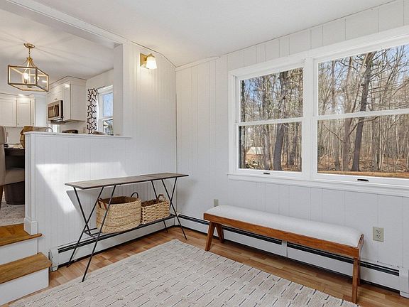 5th image of 397 Lang Road