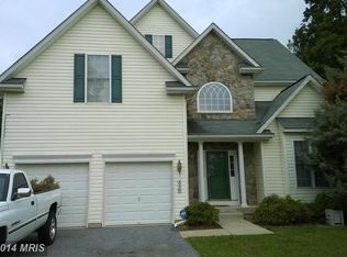 830 Wellesley Ct, Hampstead, MD 21074