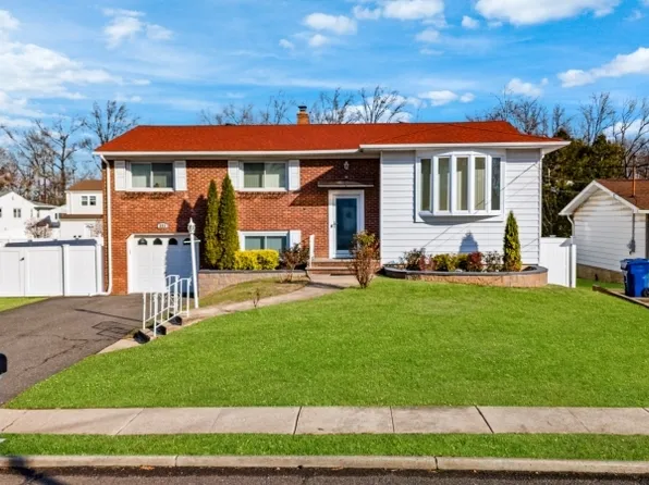895 Patton St, North Brunswick, NJ 08902