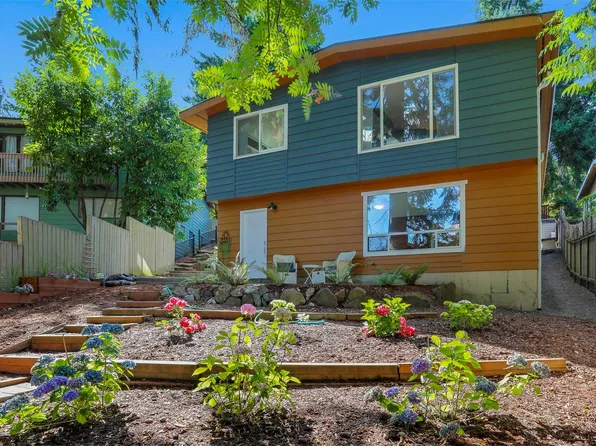 16106 Densmore Avenue N, Shoreline, WA 98133