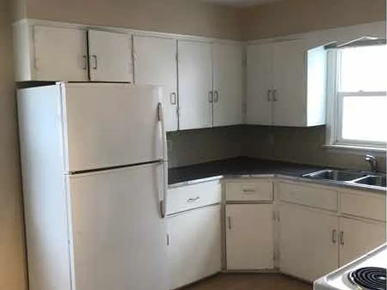 1720-1722 Morningside Dr — Photo 5