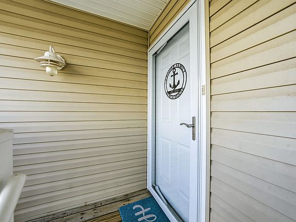 5th image of 4218 Hudson Ave #200