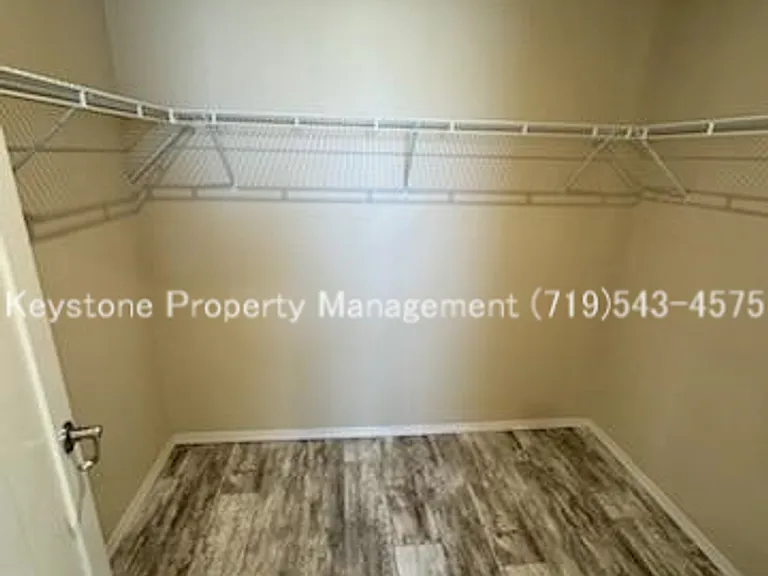 1051 E Platteville Blvd — Photo 28