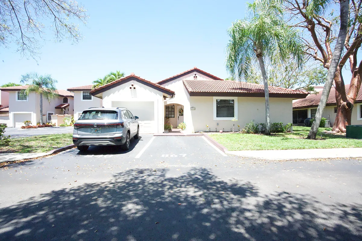 Building Photo - 8989 W Sunrise Blvd