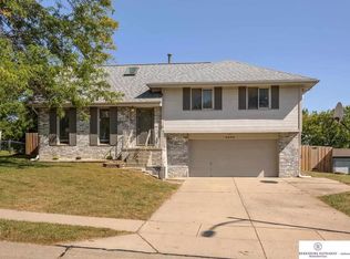 9805 S 9th Ave, Bellevue, NE 68123