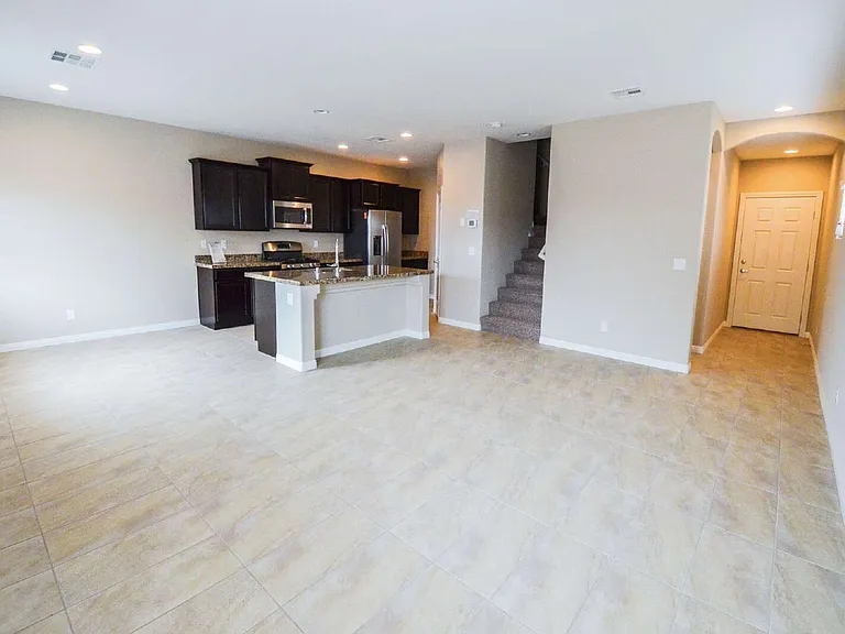 9422 Sand Tiger Ave — Photo 8