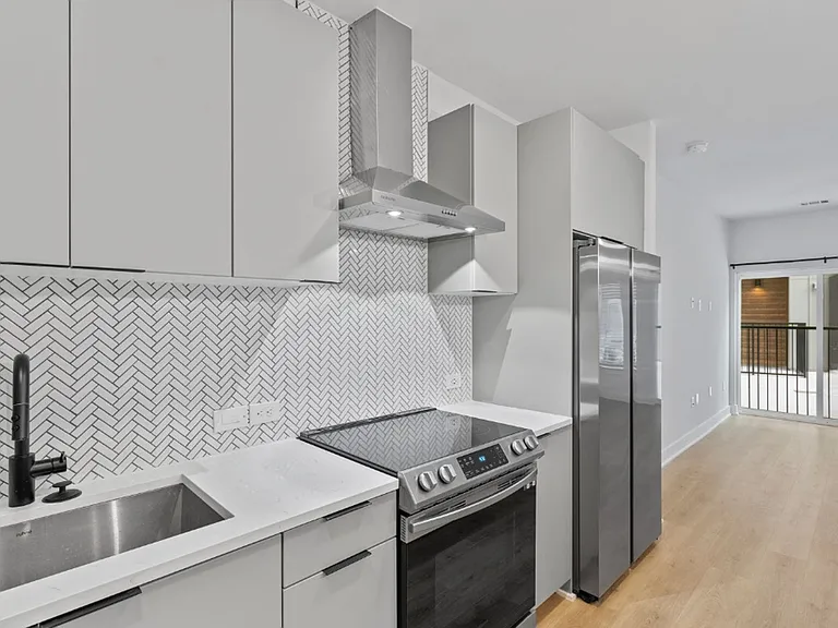 2500 Longview St #105 — Photo 4
