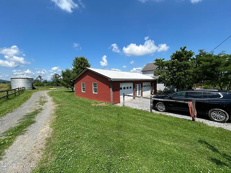 687 Hanselman Rd — Photo 38