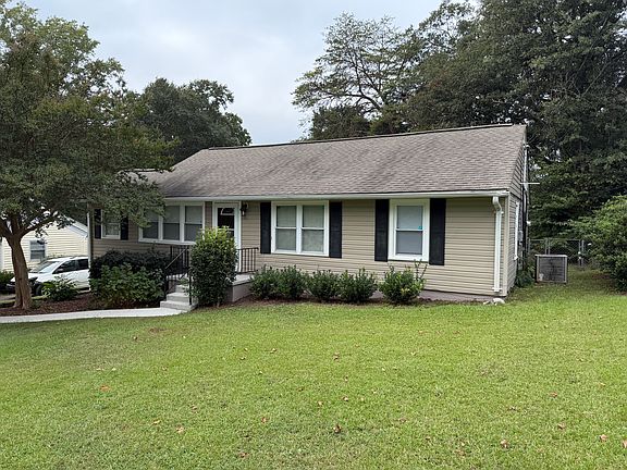 2nd image of 35 Blythewood Dr