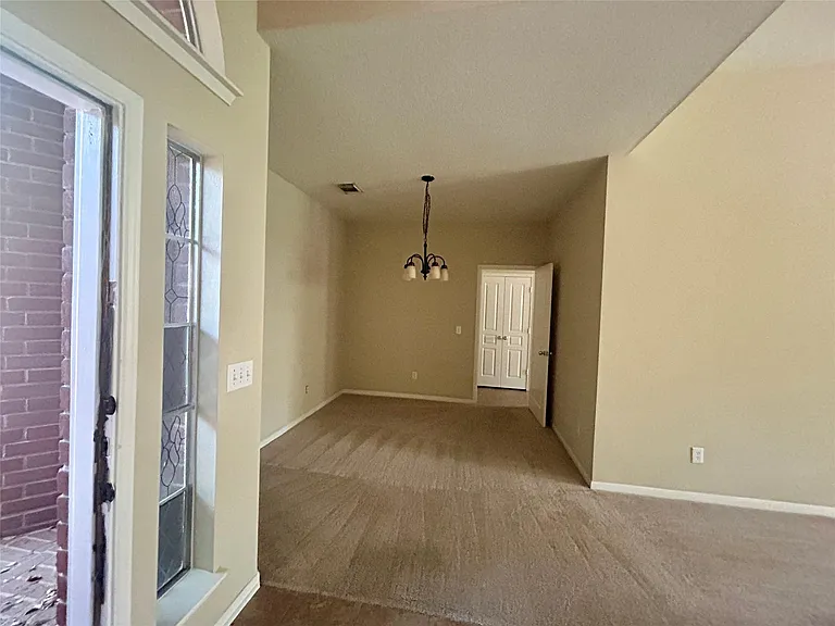 23 Tivoli Garden Ct — Photo 5