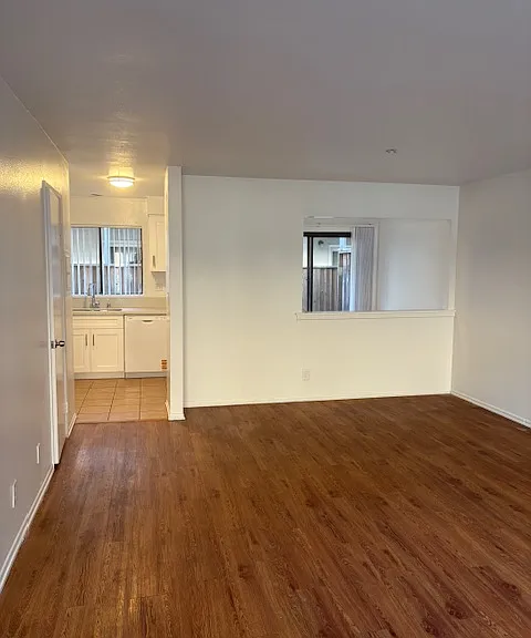 817 Walnut St #19 — Photo 2