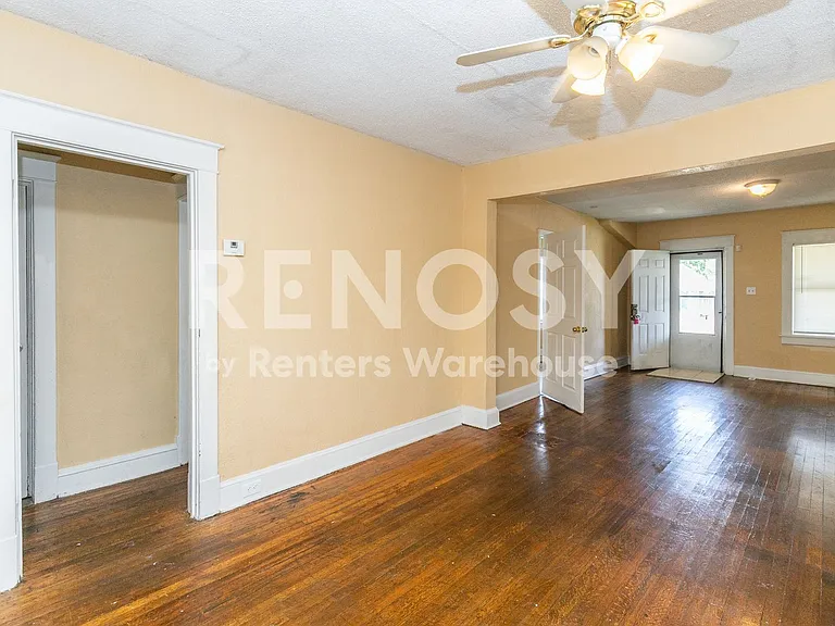 4038 Bellefontaine Ave — Photo 14