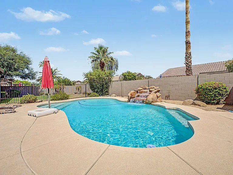 1292 W Longhorn Dr — Photo 32