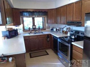 728 Pebble Beach Dr, Ontonagon, MI 49953