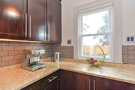 36 Alleyne St #1 — Photo 15