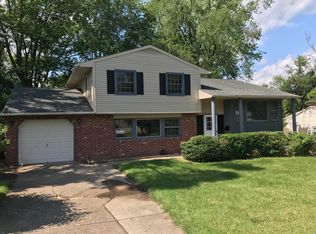 4 Notre Dame Dr, Delran, NJ 08075