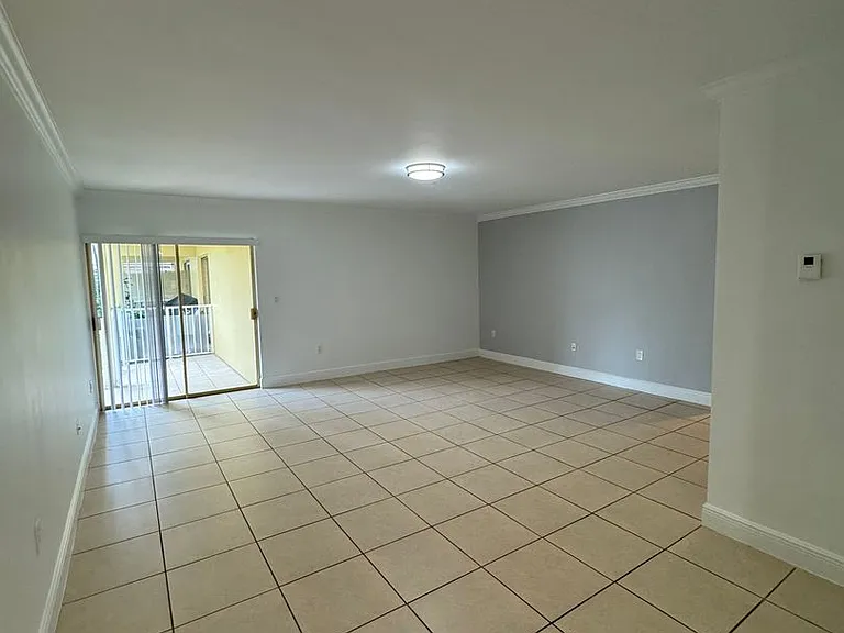 2536 Van Buren St — Photo 13