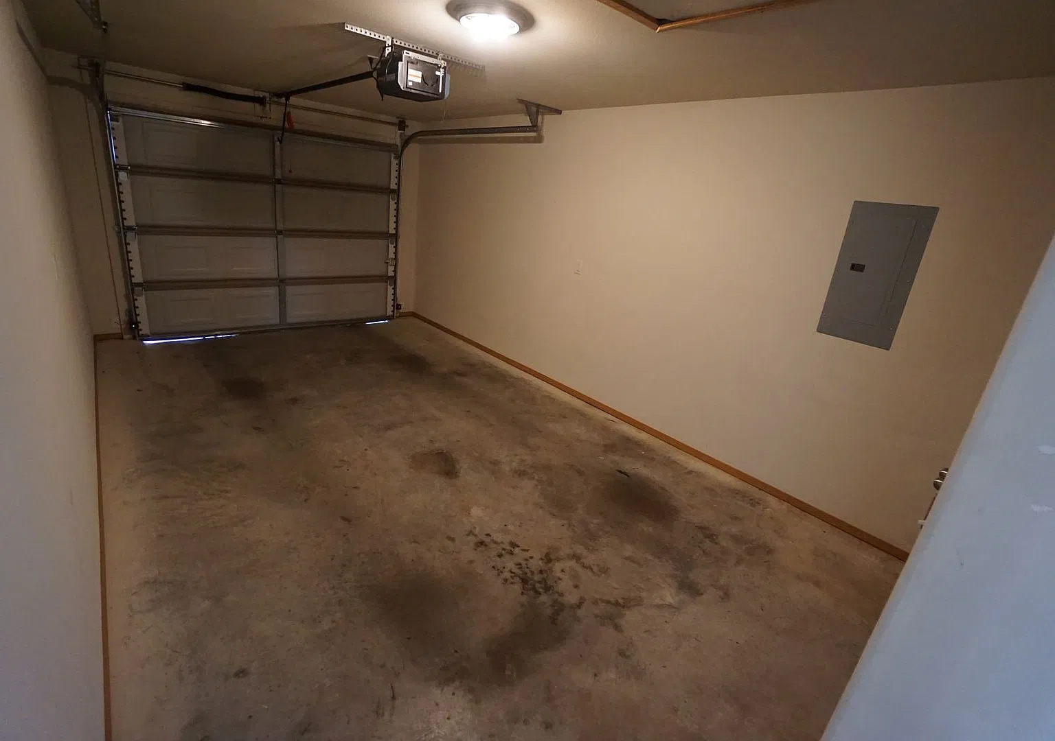 522 Jane St — Photo 2