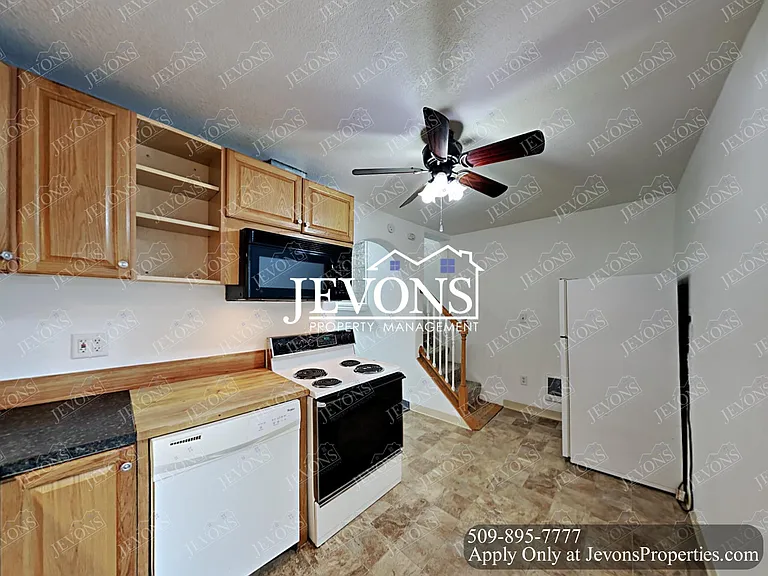 1509 Swan Ave — Photo 3