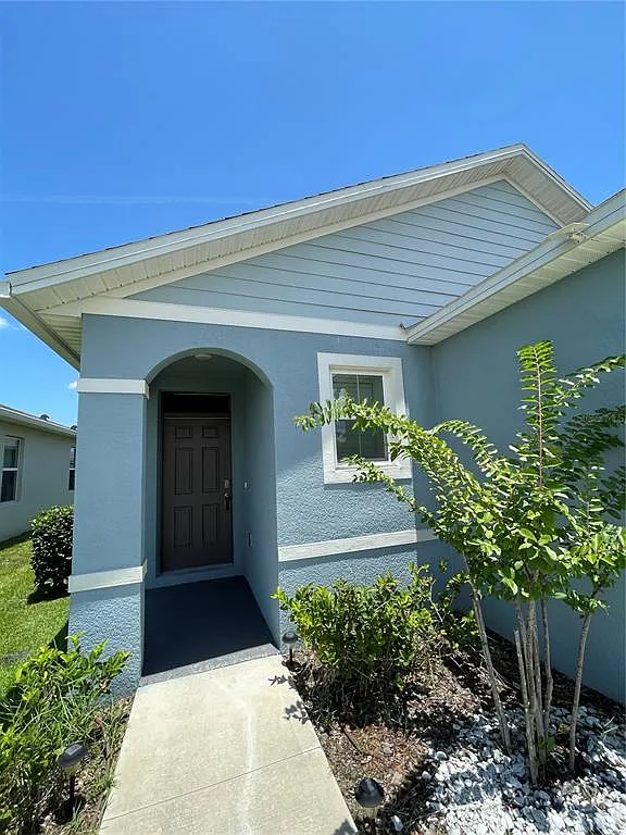 3 bed, 2.0 bath, 1516 sqft, $2,200 — Photo 2