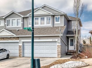3734 9th St NW, Edmonton, AB T6T0S2