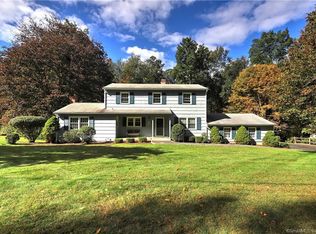 131 Meadows End Rd, Monroe, CT 06468