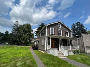 6 Gaylord St FLOOR 2, South Hadley, MA 01075