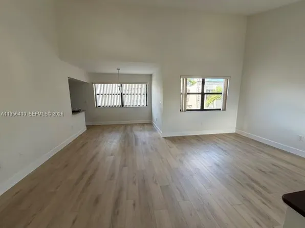 10231 Fontainebleau Blvd APT 201, Miami, FL 33172